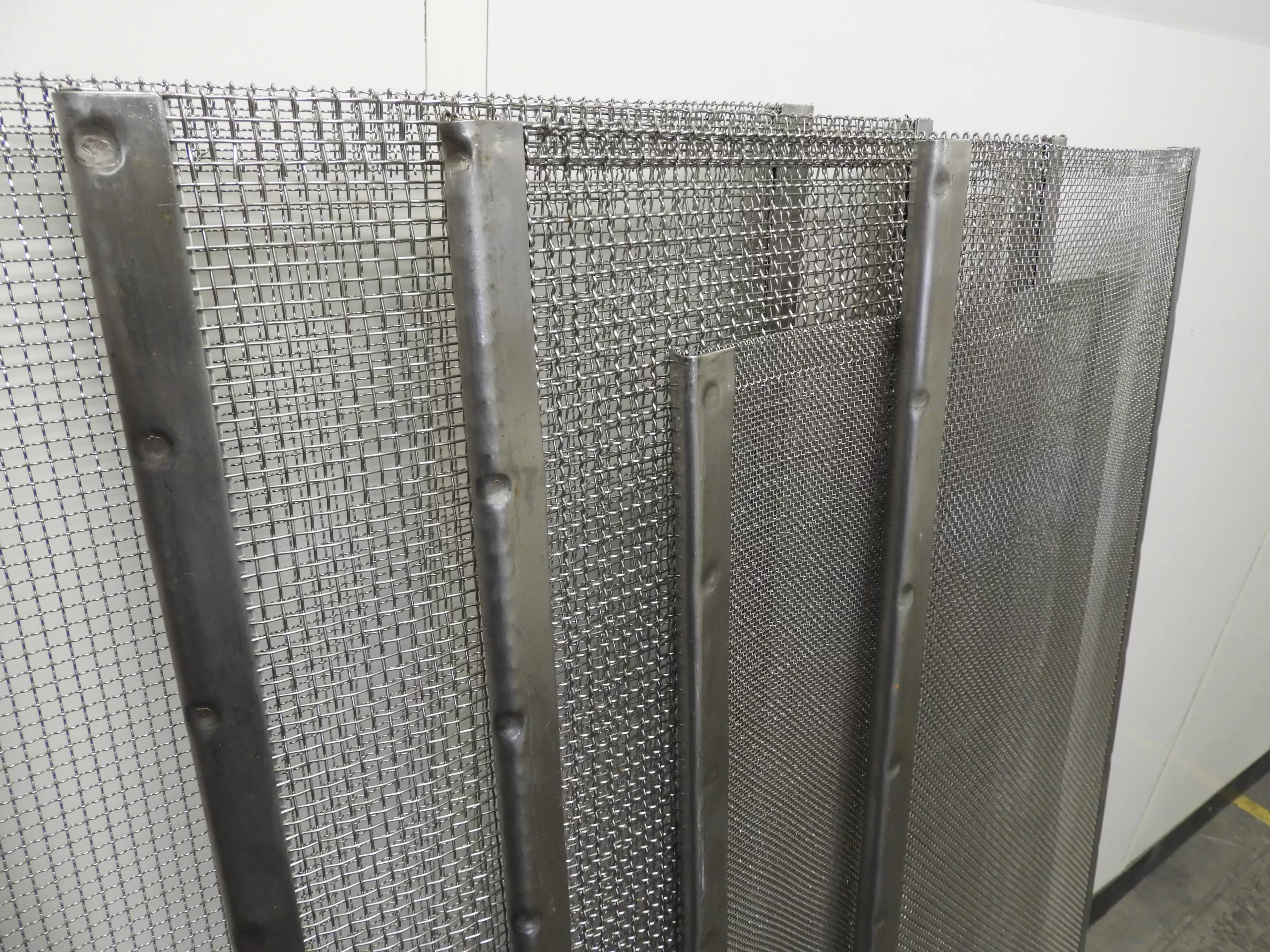 Linear Screens